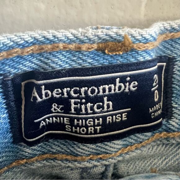 Abercrombie & Fitch Annie High Rise Light Wash Denim Shorts - Picture 5 of 6